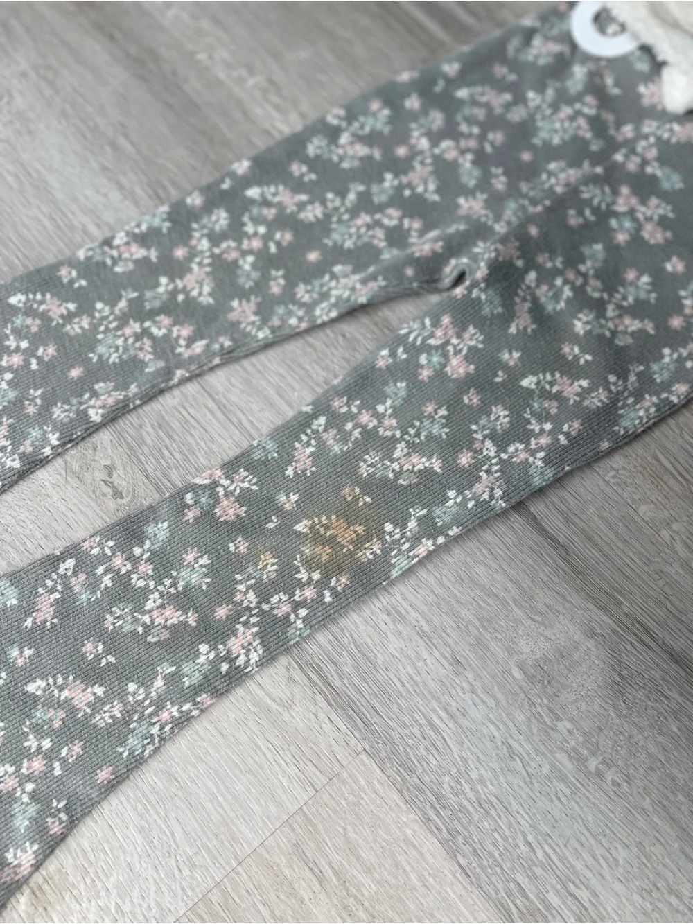 Cozy Cream Hooded Vest with Pink Top and Floral Gray Leggings - Picture 2 of 8